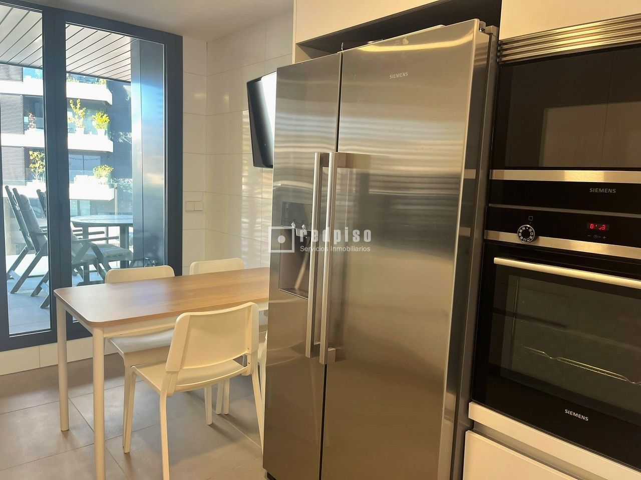 Piso en alquiler en  avenida de Isabel de Valois, Madrid  18/61