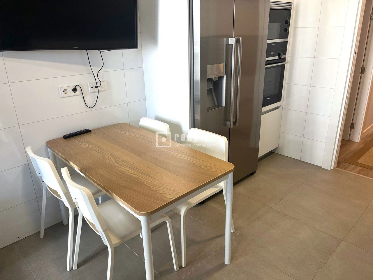 Piso en alquiler en  avenida de Isabel de Valois, Madrid  20/61