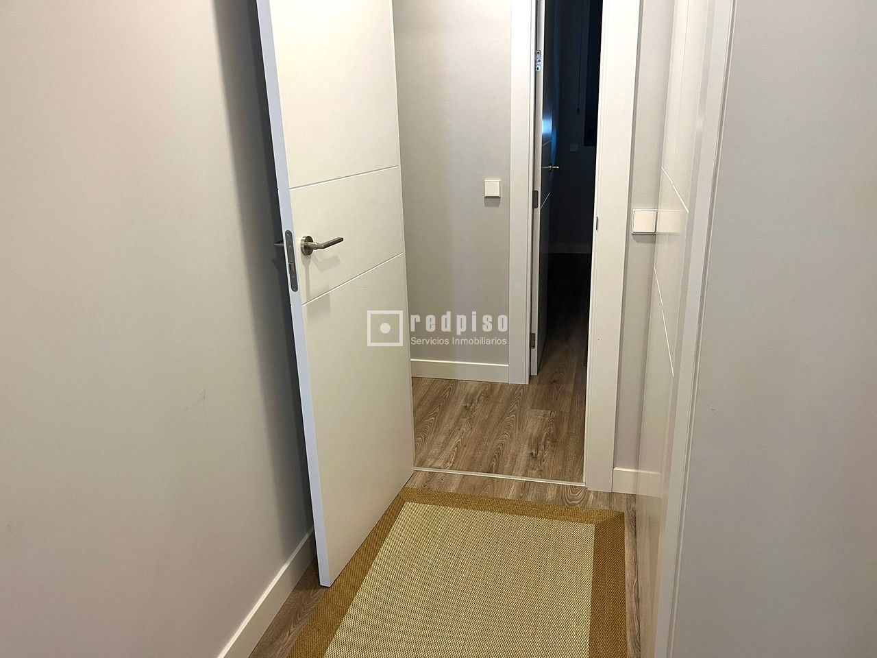 Piso en alquiler en  avenida de Isabel de Valois, Madrid  42/61