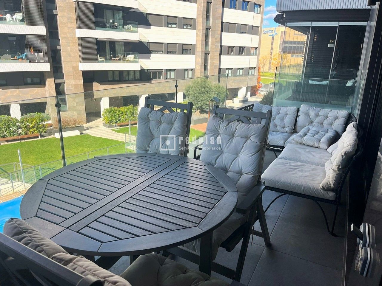 Piso en alquiler en  avenida de Isabel de Valois, Madrid  1/61