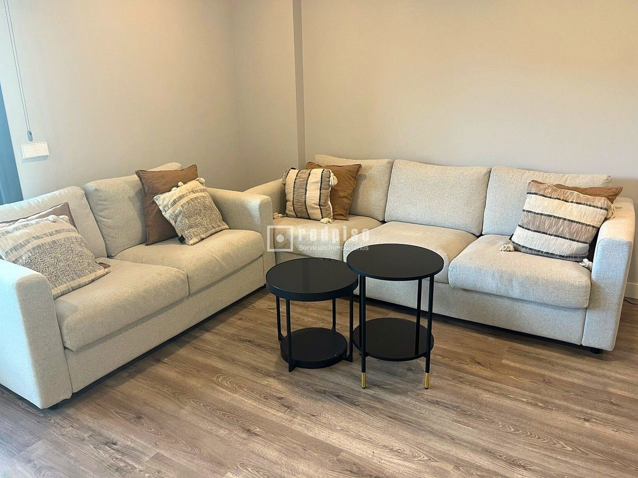 Piso en alquiler en  avenida de Isabel de Valois, Madrid  10/61