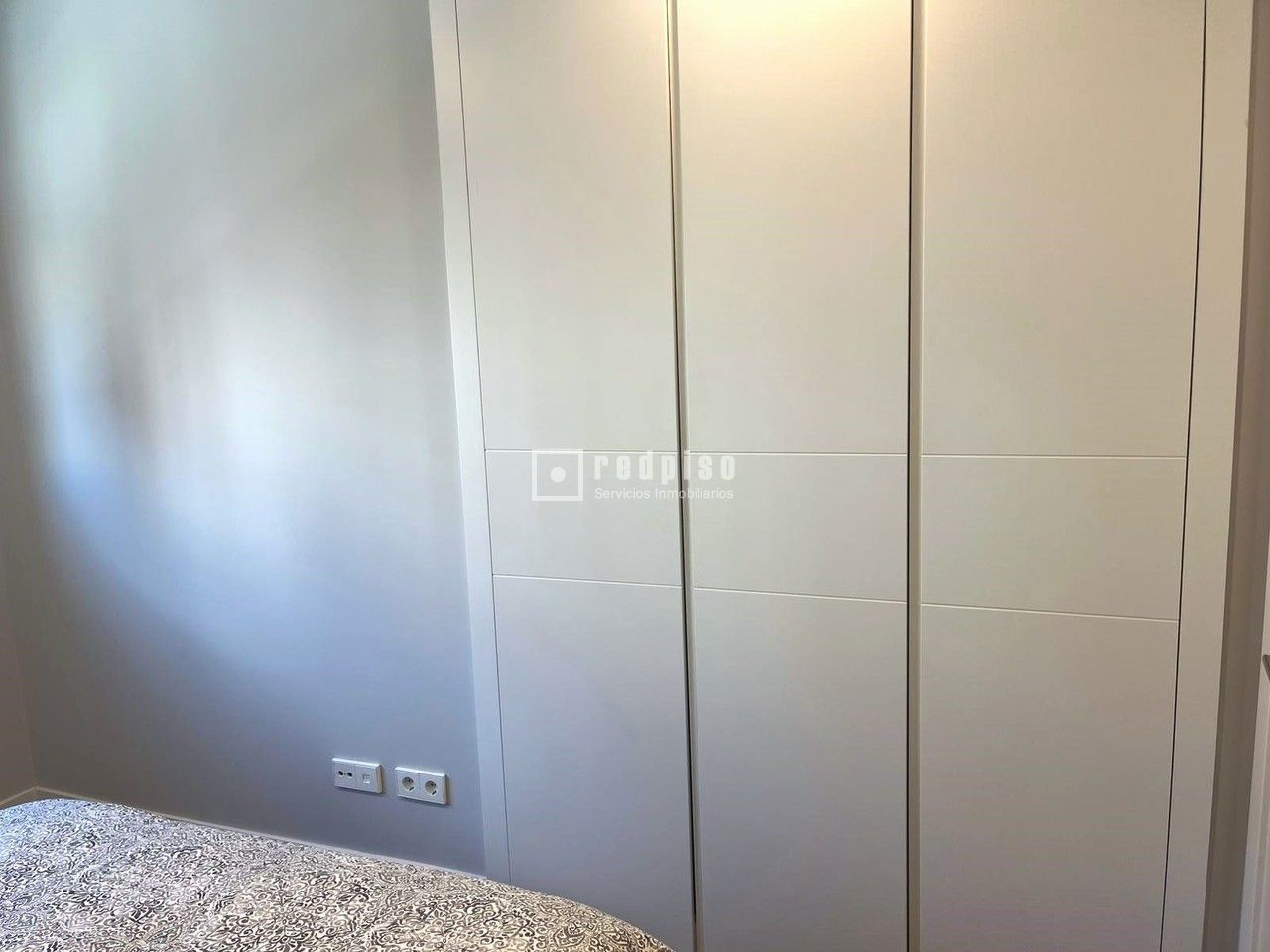 Piso en alquiler en  avenida de Isabel de Valois, Madrid  38/61