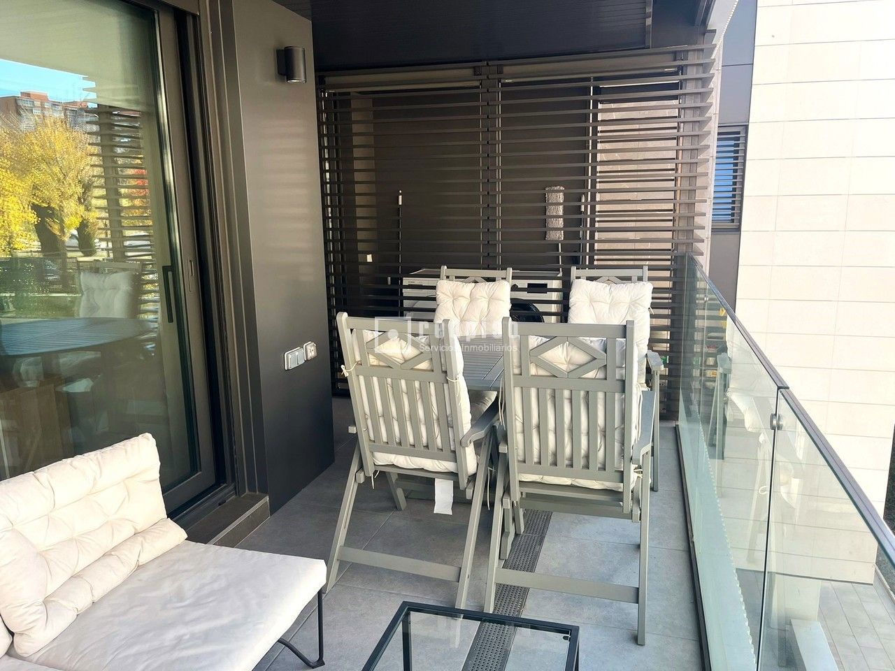 Piso en alquiler en  avenida de Isabel de Valois, Madrid  5/61