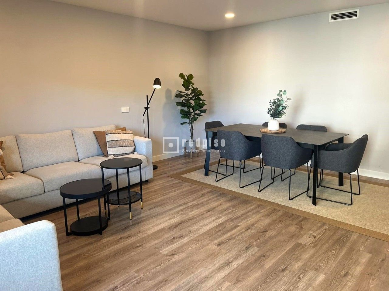 Piso en alquiler en  avenida de Isabel de Valois, Madrid  7/61