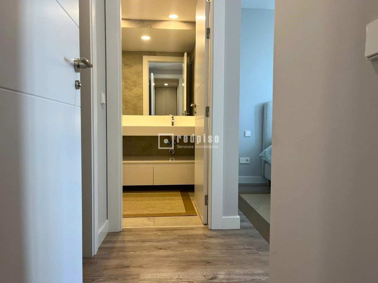 Piso en alquiler en  avenida de Isabel de Valois, Madrid  30/61