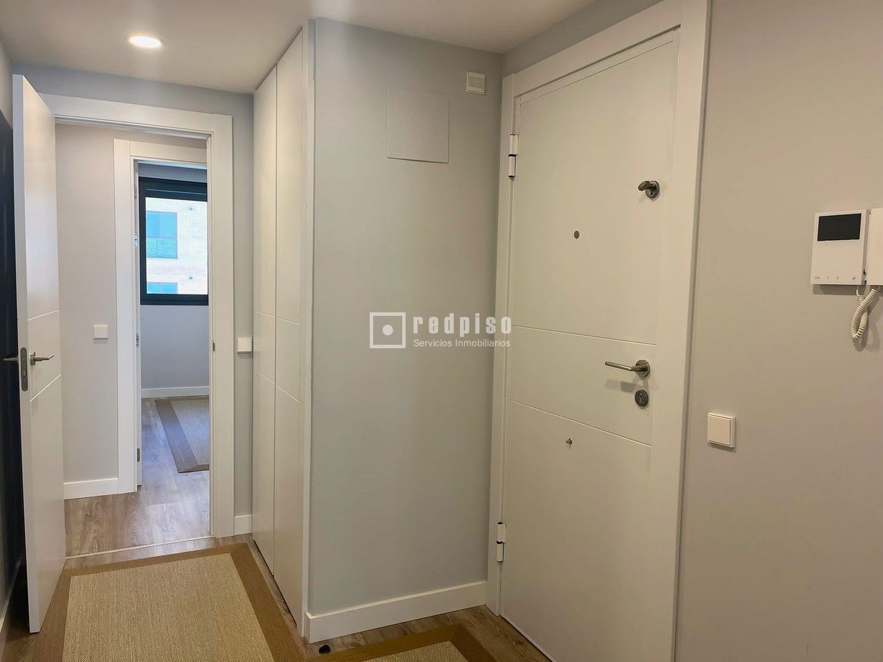 Piso en alquiler en  avenida de Isabel de Valois, Madrid  13/61