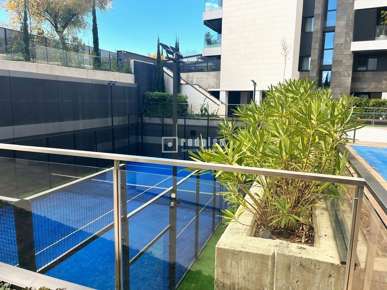 Piso en alquiler en  avenida de Isabel de Valois, Madrid  54/61