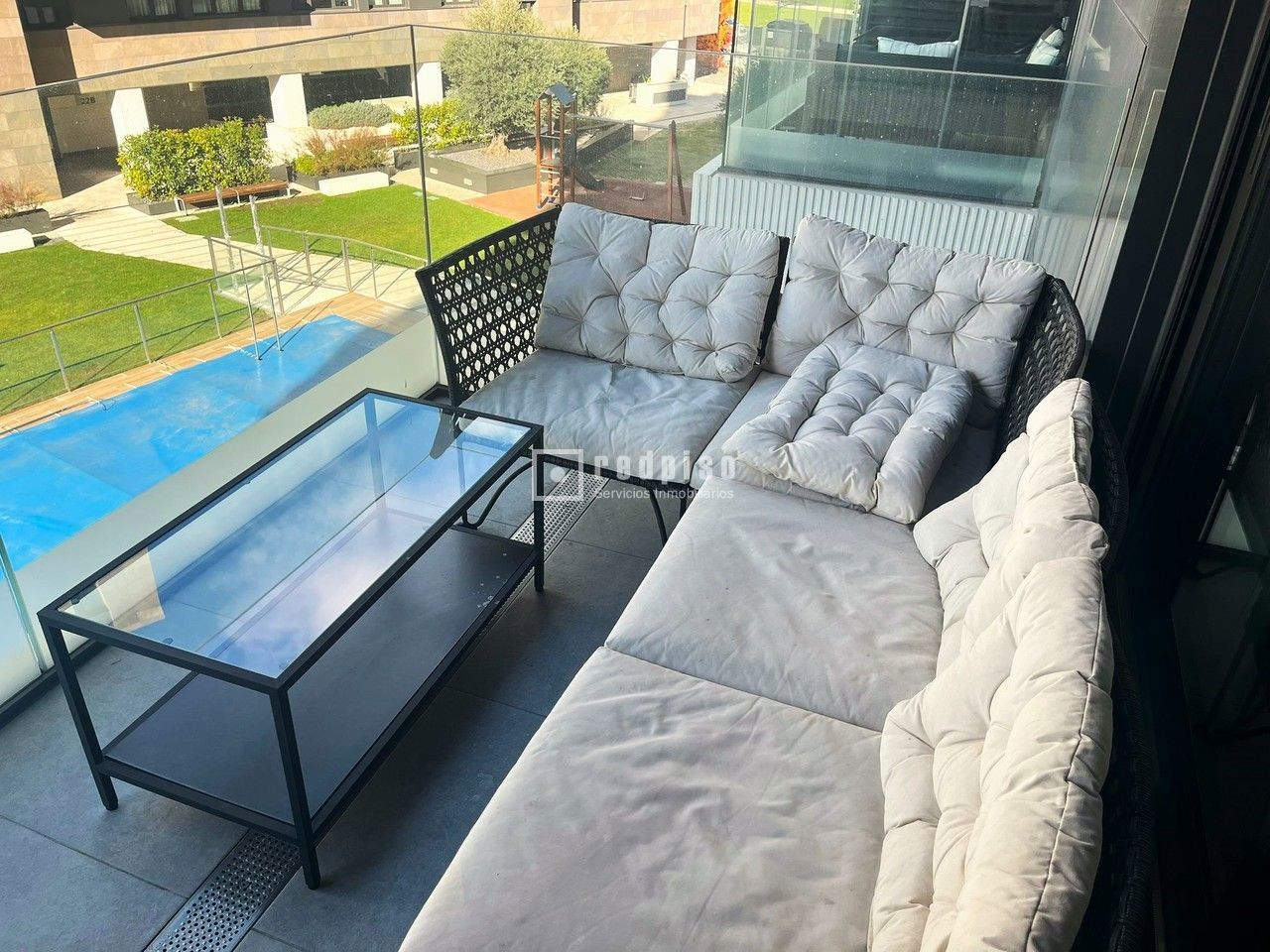 Piso en alquiler en  avenida de Isabel de Valois, Madrid  3/61