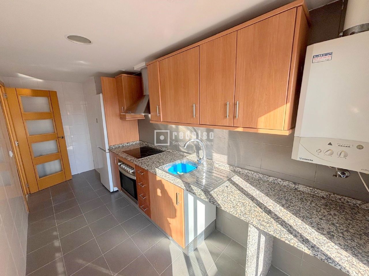 Piso en alquiler  calle Pedralba, Benaguasil, Valencia  3/20