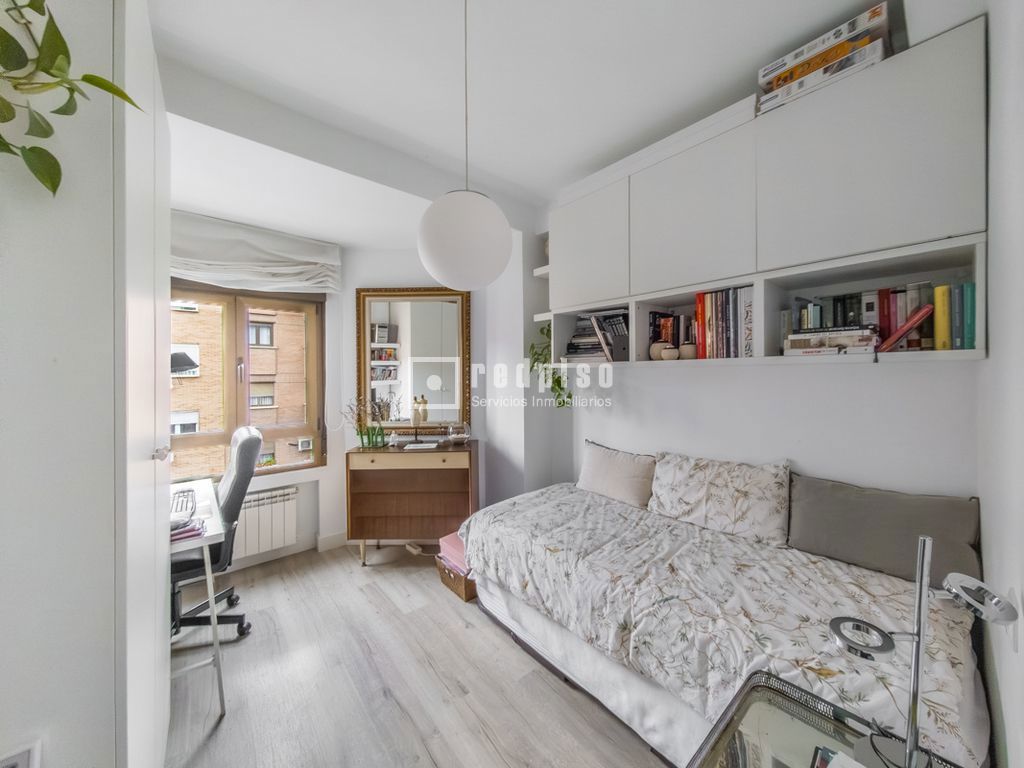 Piso en venta en paseo Del Marqués De Zafra, Salamanca, Madrid 11/18