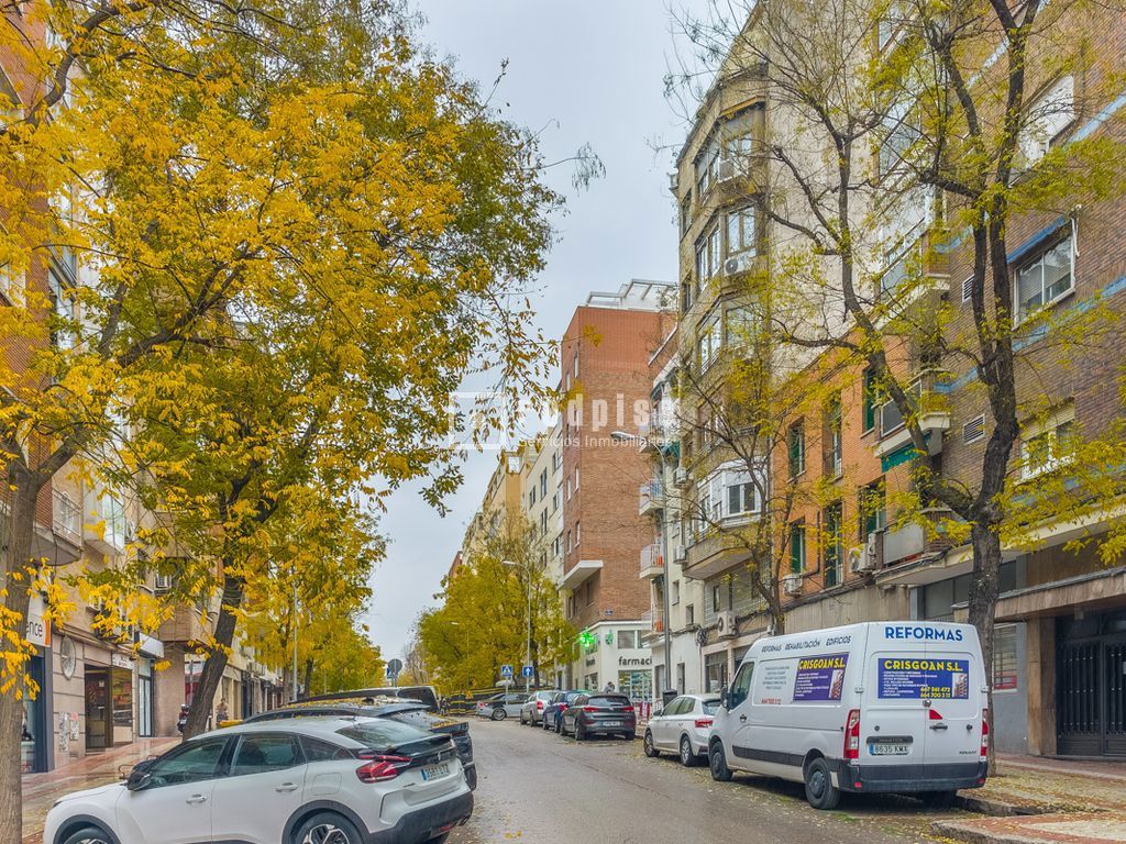 Piso en venta en paseo Del Marqués De Zafra, Salamanca, Madrid 2/18