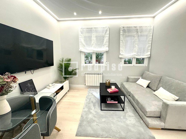 Piso en alquiler en calle De Alcántara, Madrid, Madrid 2/12