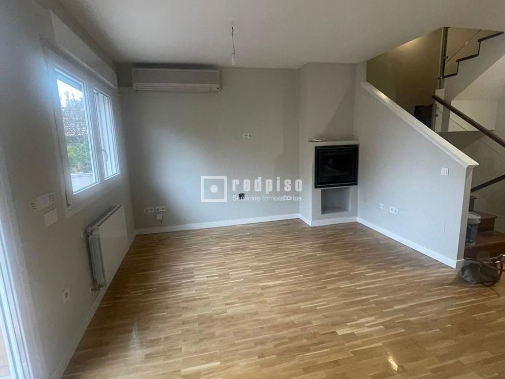 Casa en alquiler en  Boadilla del Monte, Madrid  40/42