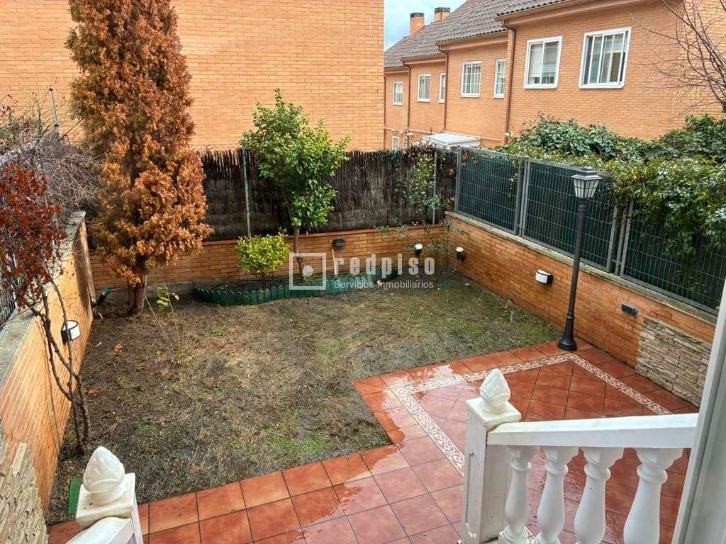 Casa en alquiler en  Boadilla del Monte, Madrid  42/42