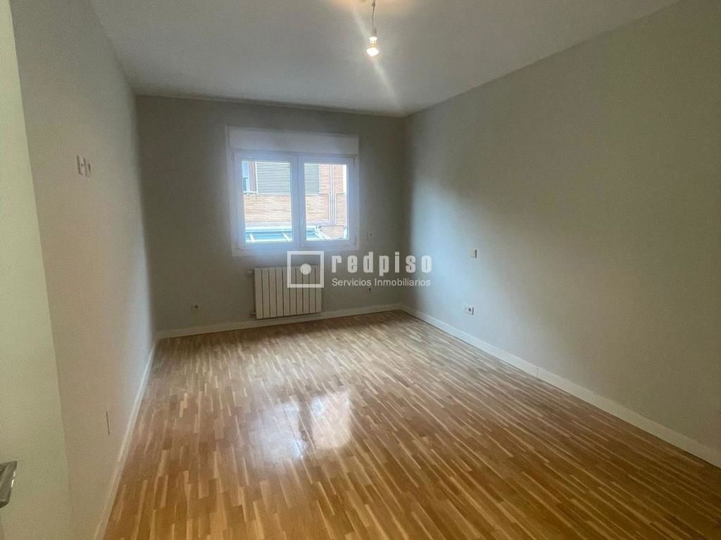 Casa en alquiler en  Boadilla del Monte, Madrid  39/42