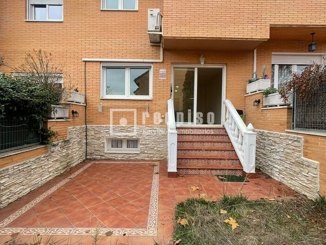 Casa en alquiler en  Boadilla del Monte, Madrid  30/42