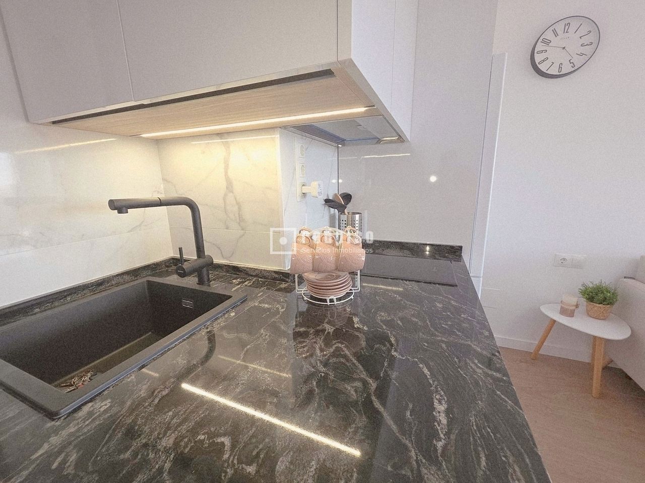 Piso en alquiler en  Benalmádena, Málaga  14/36