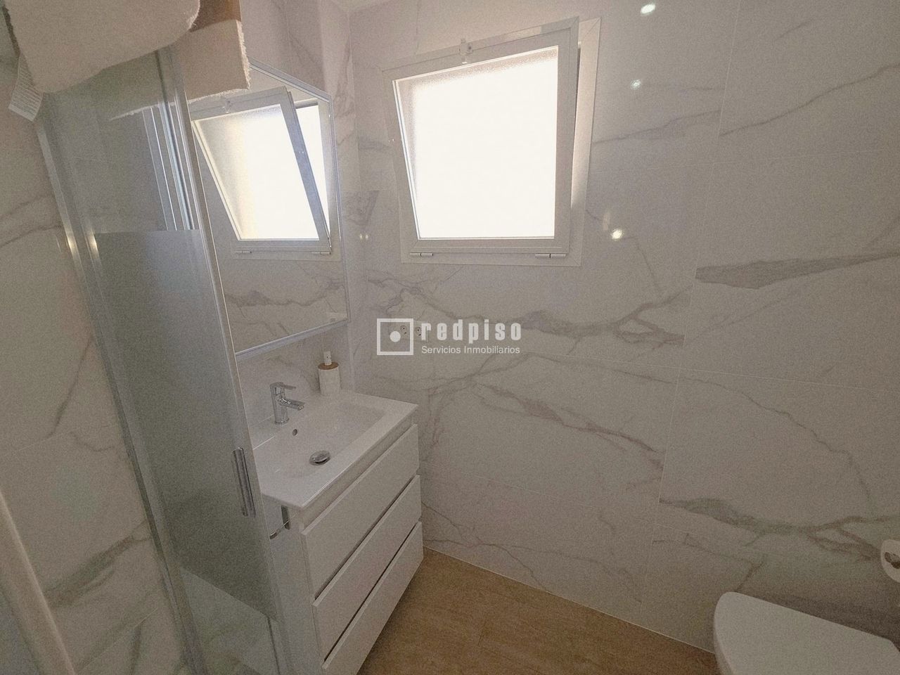 Piso en alquiler en  Benalmádena, Málaga  18/36