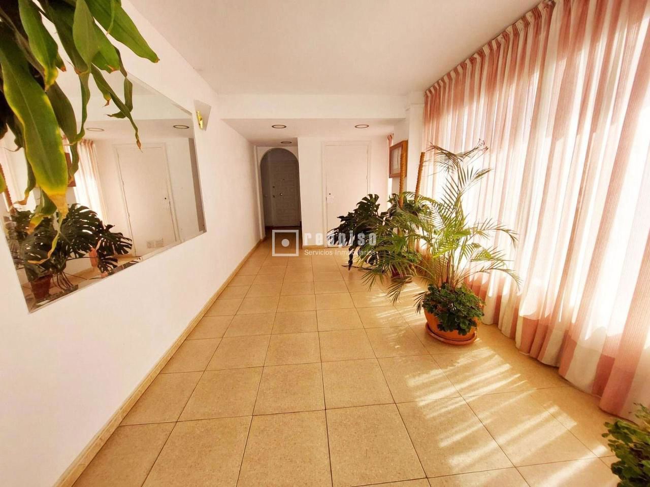 Piso en alquiler en  Benalmádena, Málaga  25/36