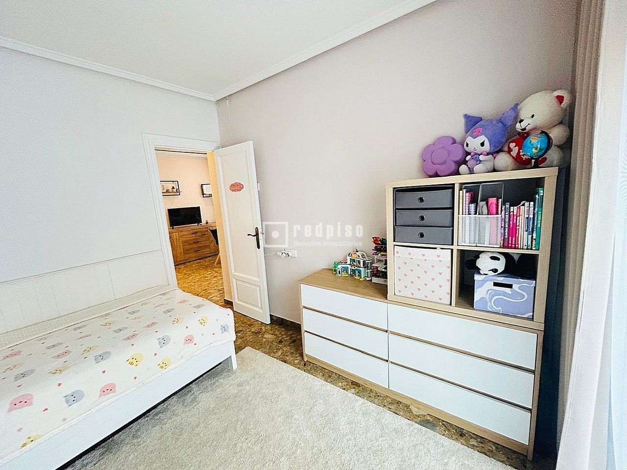 Piso en venta en  Xirivella, Valencia  12/26