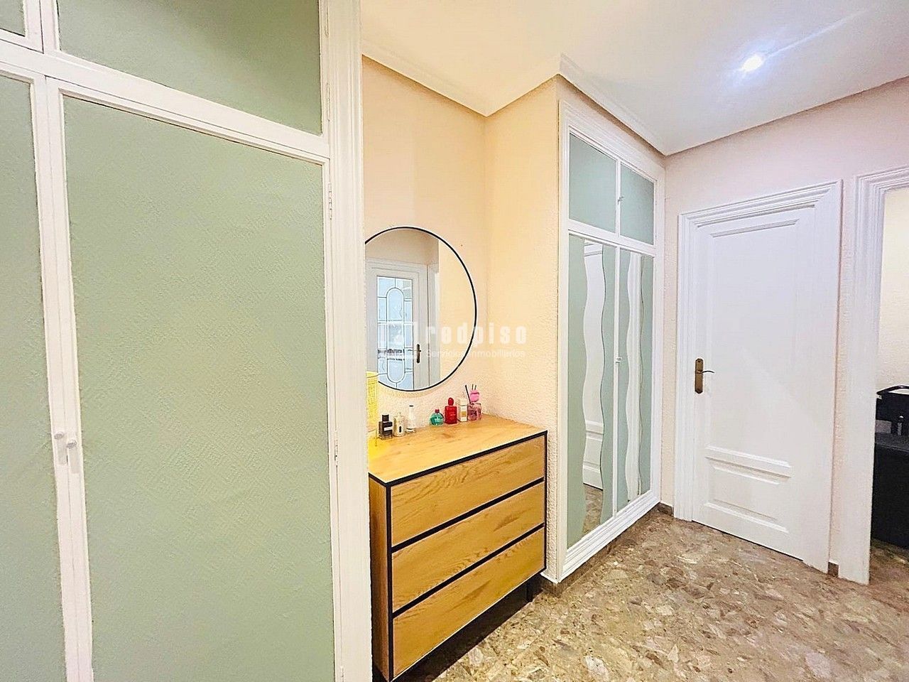 Piso en venta en  Xirivella, Valencia  2/26