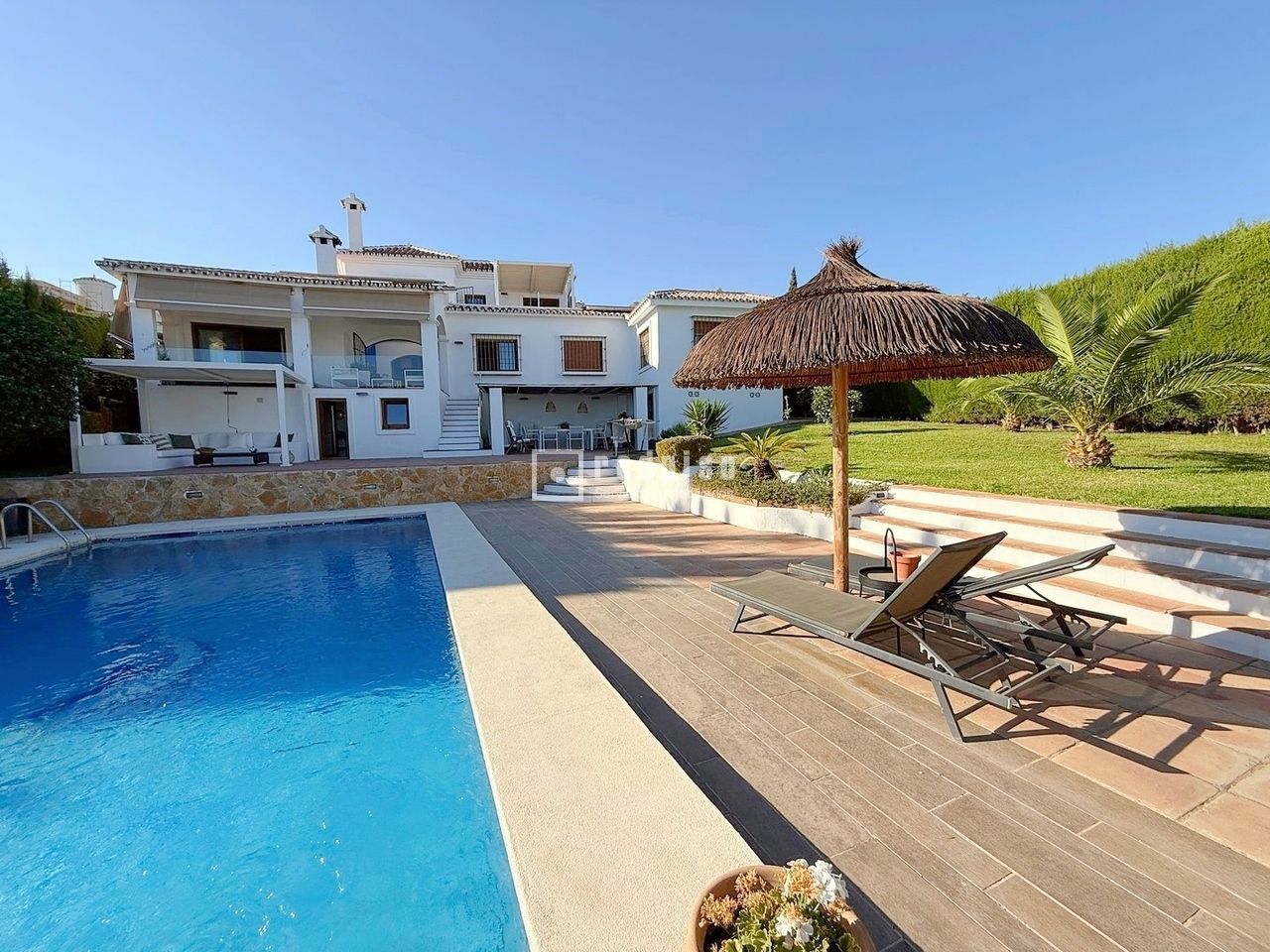 Piso en alquiler en  Benalmádena, Málaga  25/50