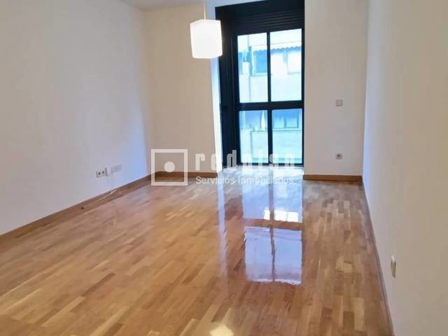 Piso en alquiler en  calle de la Constancia, Madrid  1/1