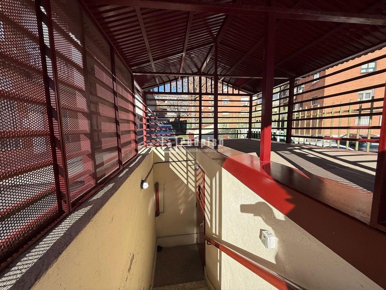 Piso en venta en calle De Ocaña, Madrid, Madrid 33/35