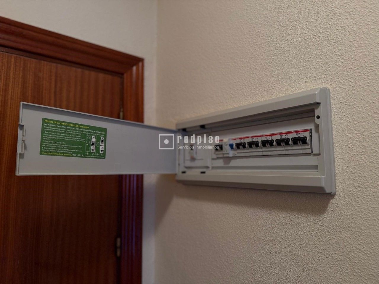 Piso en venta en calle De Ocaña, Madrid, Madrid 27/35