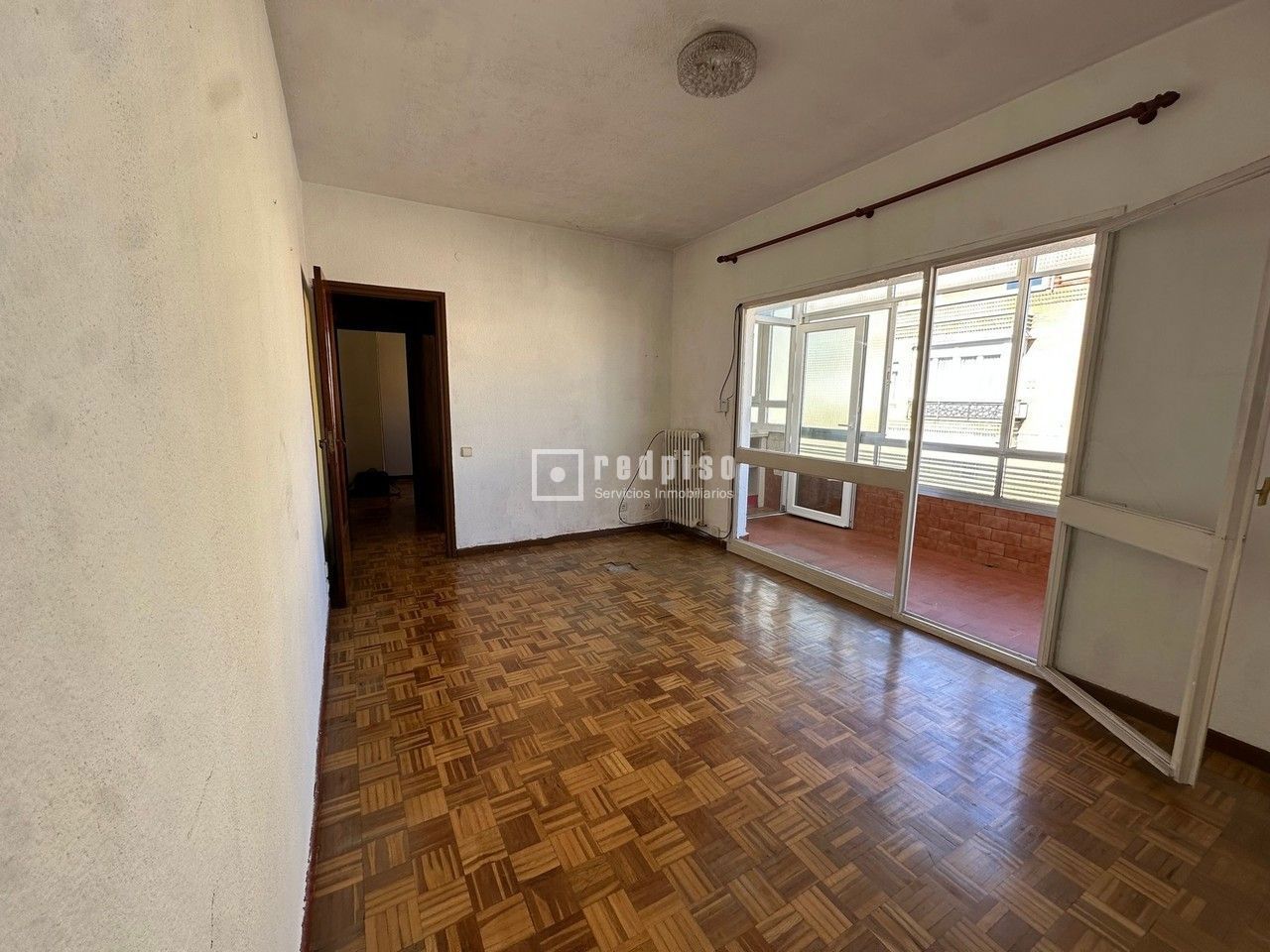 Piso en venta en calle De Aguilón, Madrid, Madrid 5/25