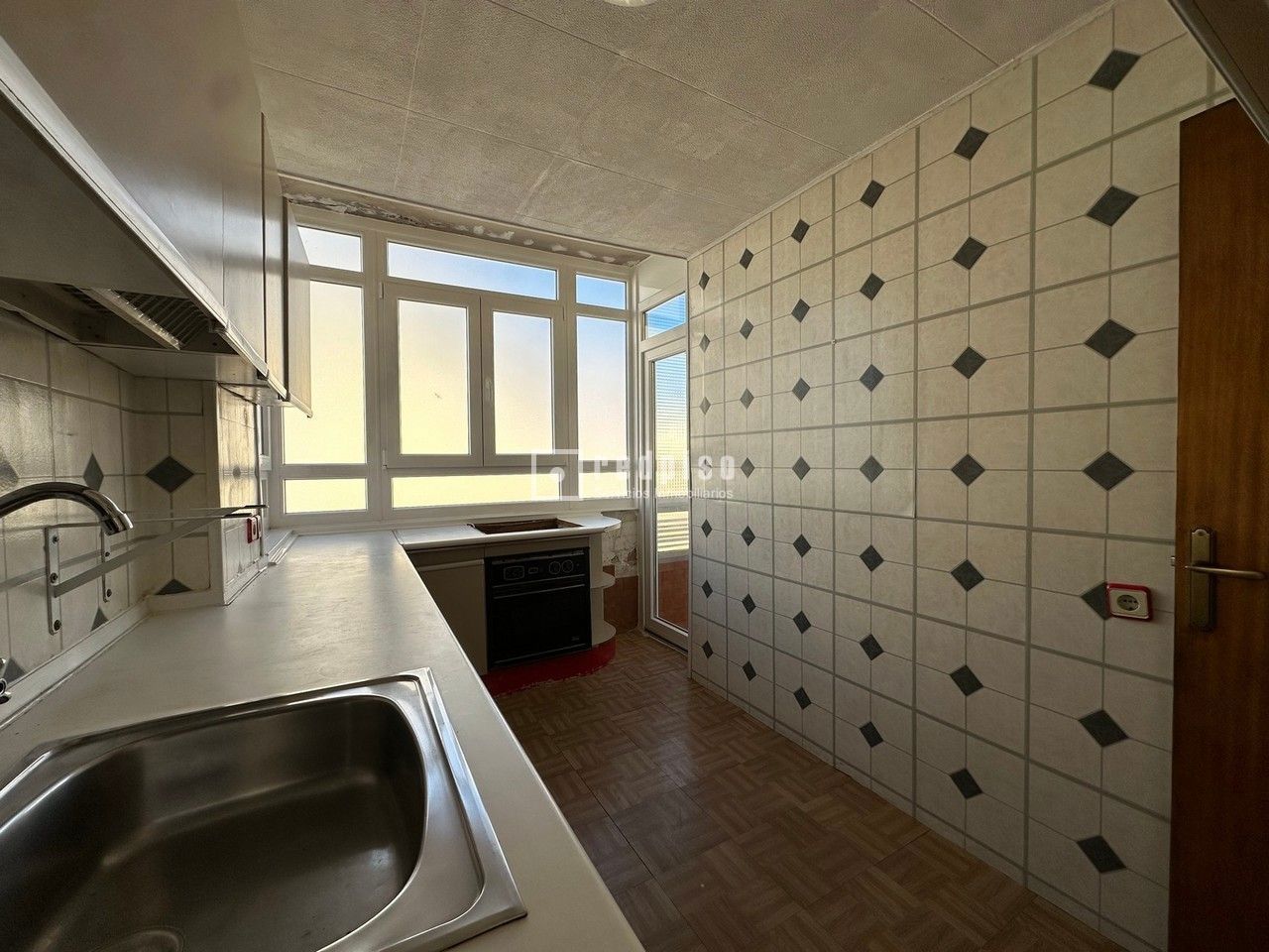 Piso en venta en calle De Aguilón, Madrid, Madrid 10/25