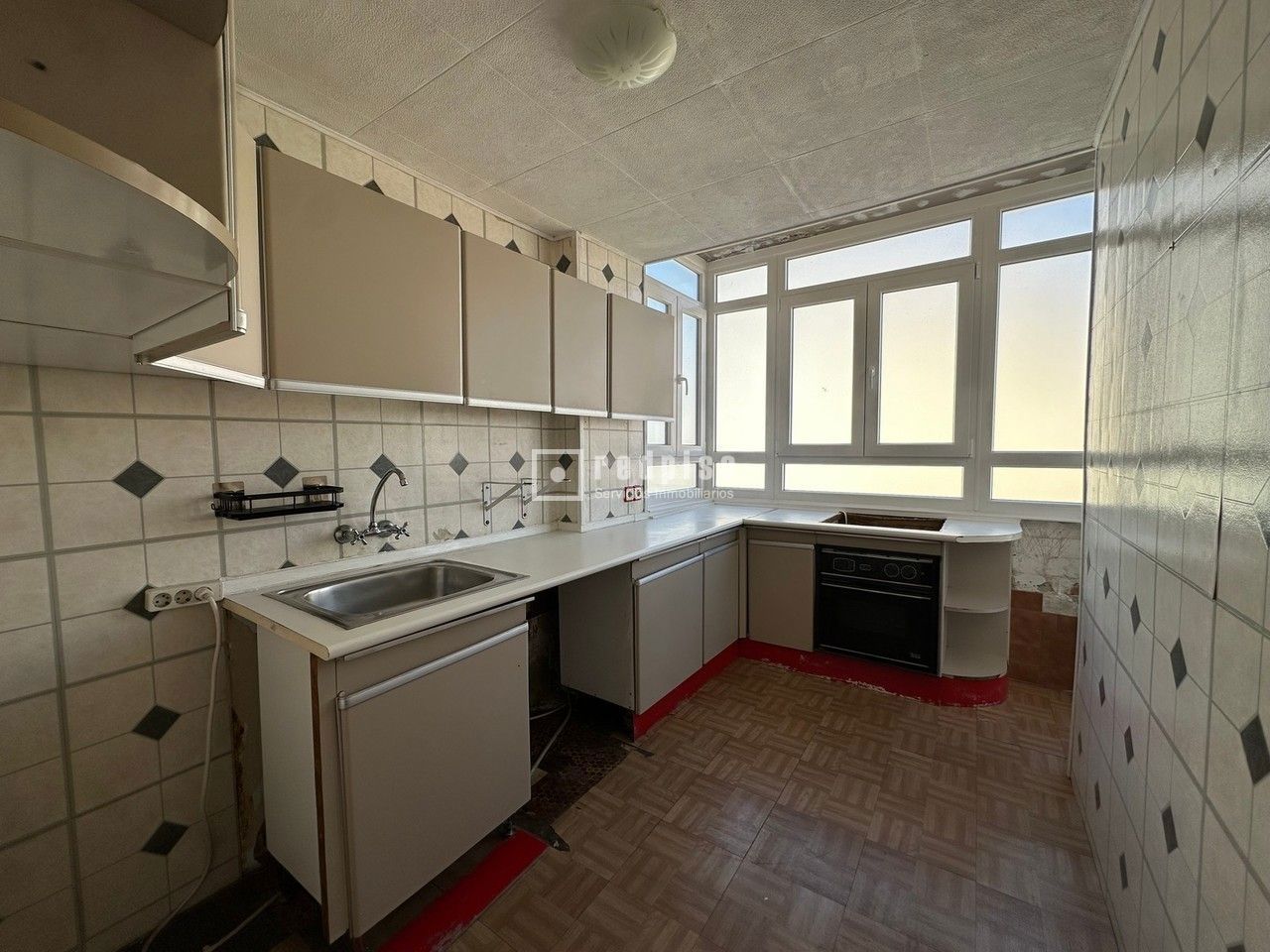 Piso en venta en calle De Aguilón, Madrid, Madrid 9/25