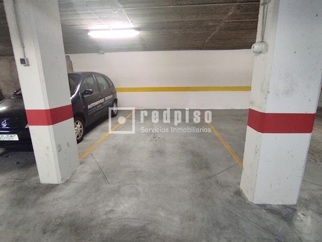 Parking en alquiler en  calle del Prado de Taracena, Guadalajara  2/3