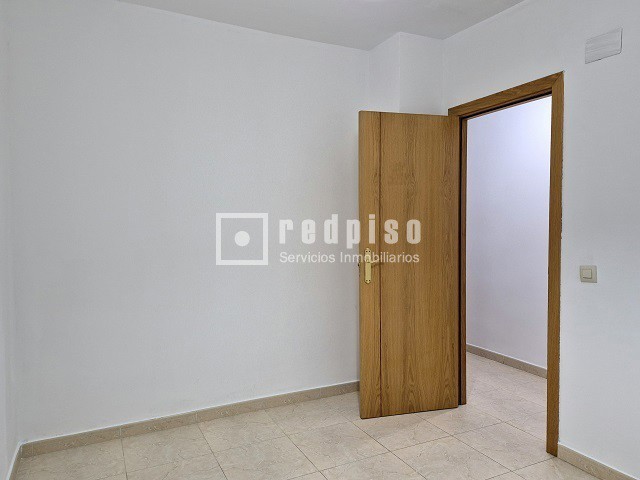 Piso en alquiler en  Yuncos, Toledo  11/13