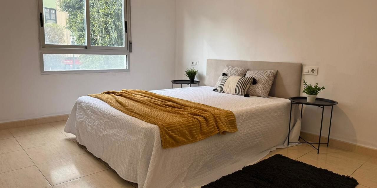 Piso en venta  calle Puerto, Poblados Marítimos, Valencia  1/1