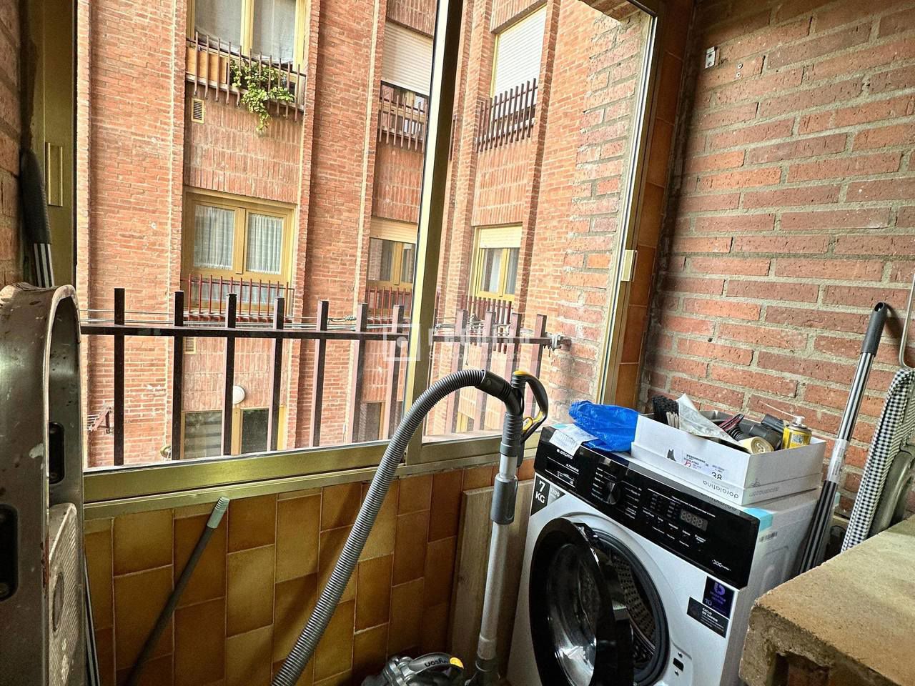 Piso en alquiler en  paseo del Hospital Militar, 8, Valladolid  9/22