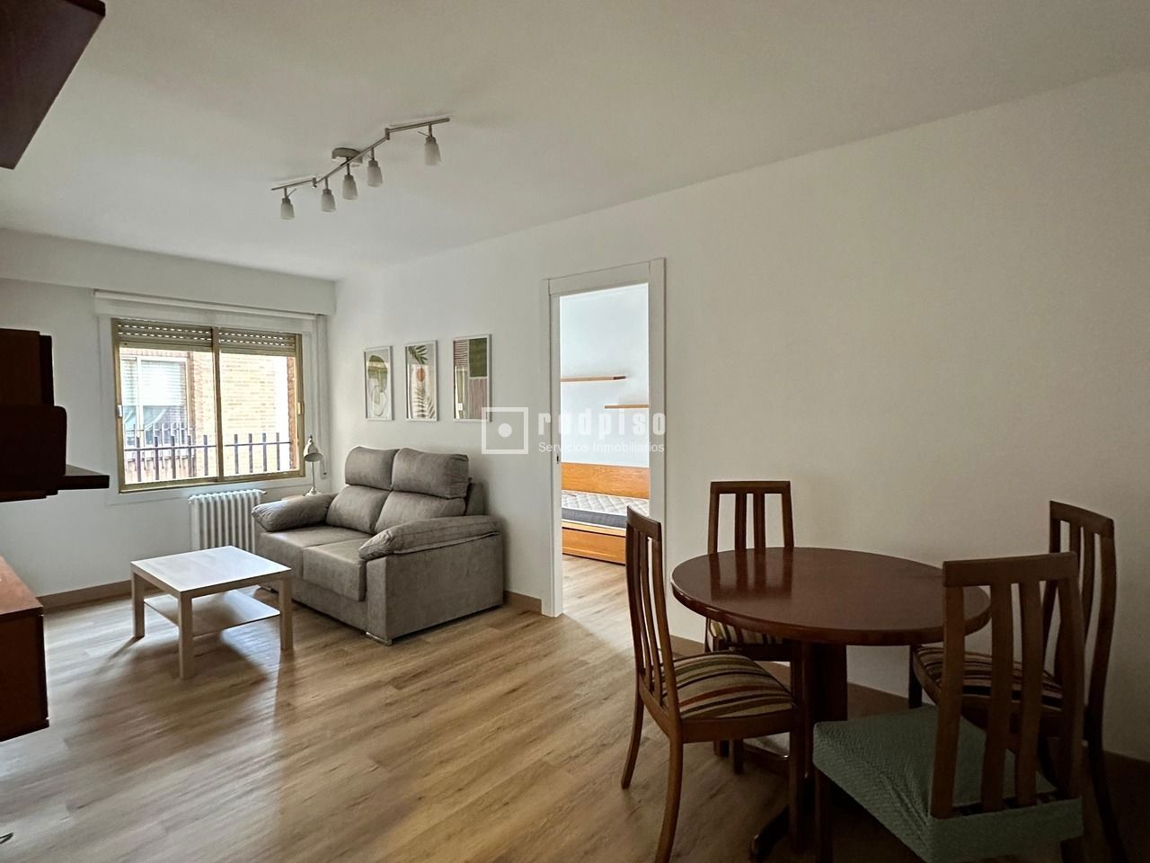 Piso en alquiler en  paseo del Hospital Militar, 8, Valladolid  14/22