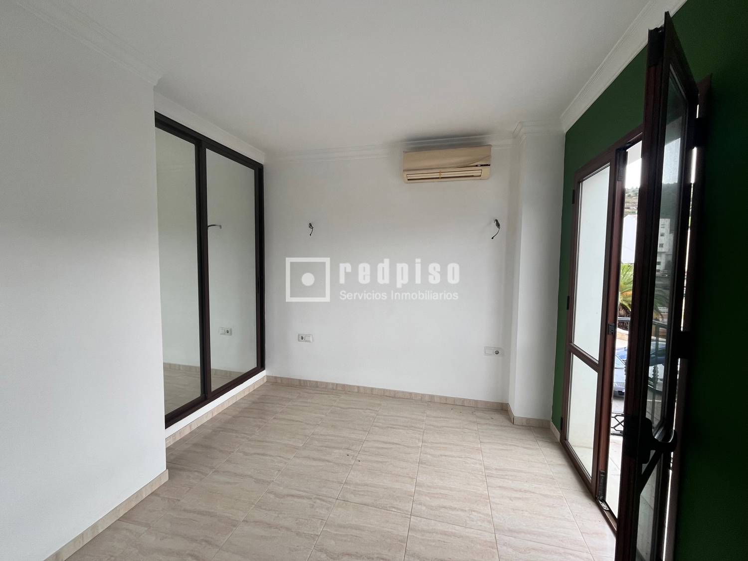 Piso en venta en  Algarrobo, Málaga  9/22