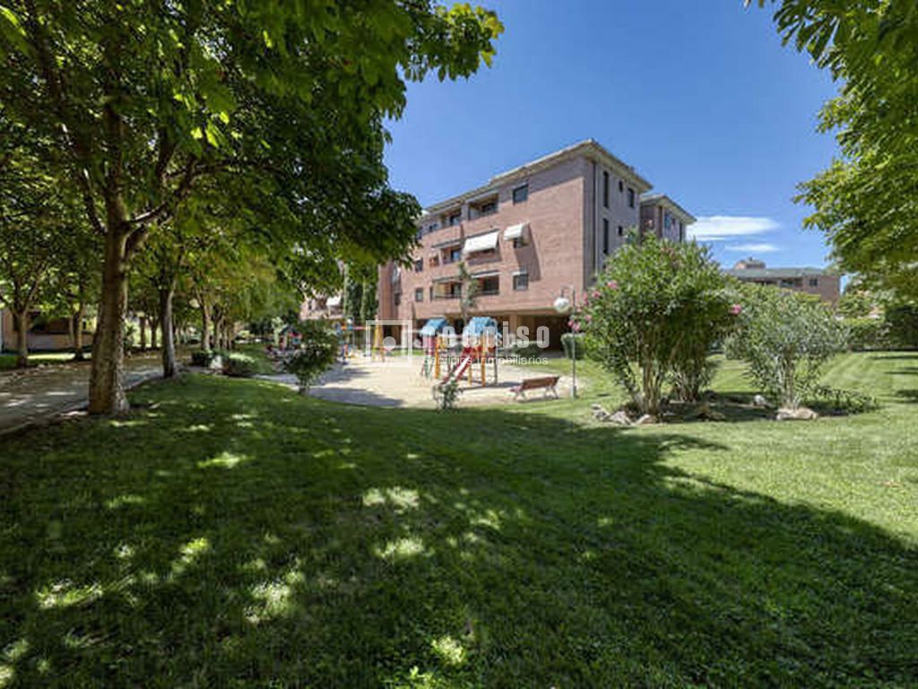 Piso en alquiler en Pozuelo De Alarcón, Madrid 18/19