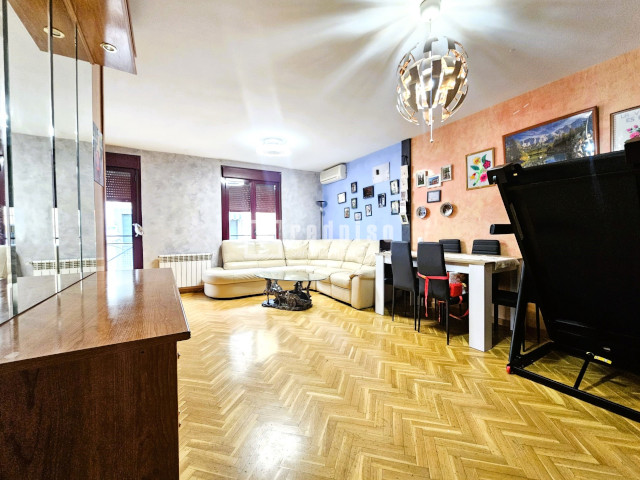 Piso en venta en  Parla, Madrid  1/1