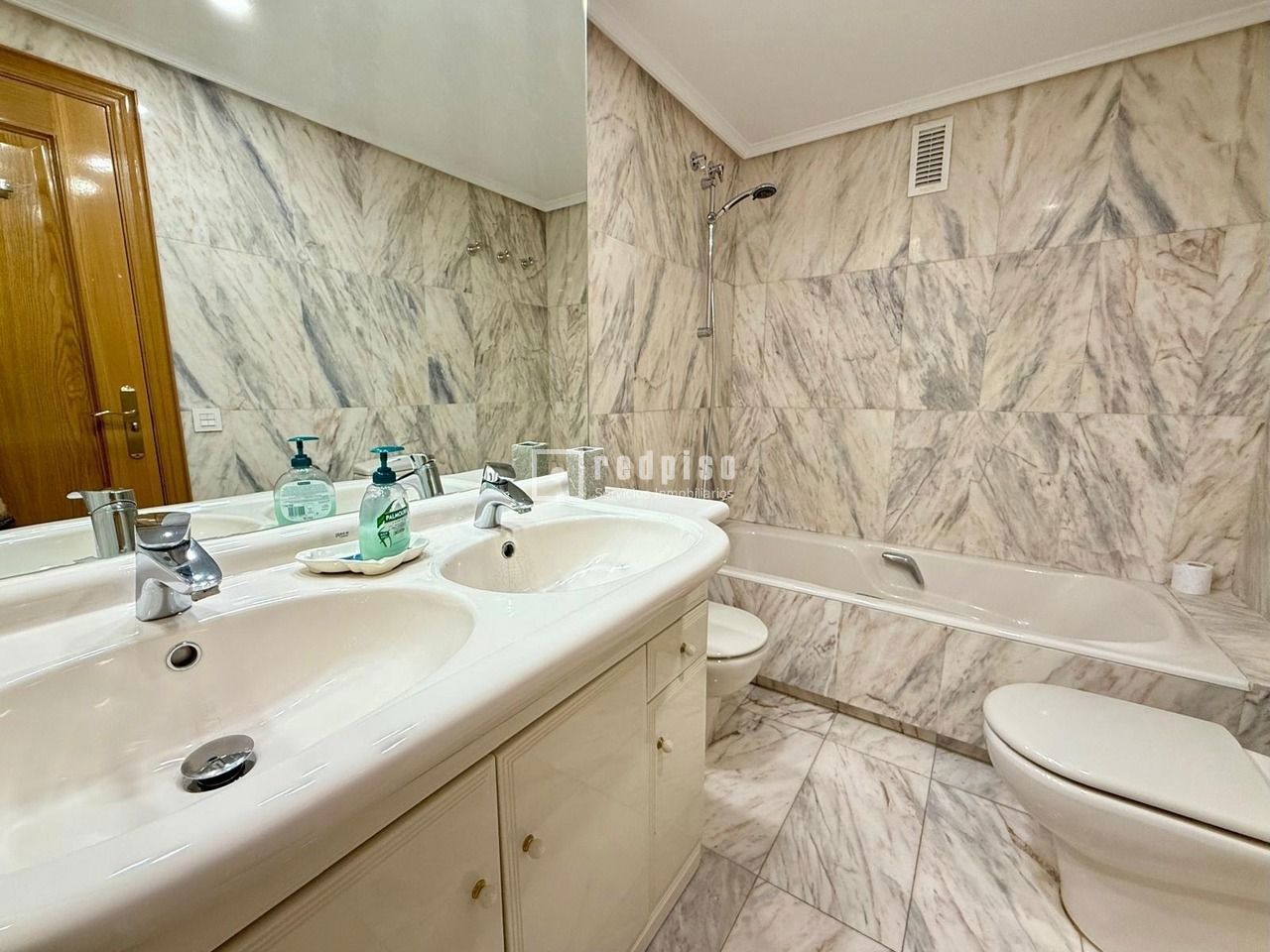 Piso en alquiler en  plaza de Mariano Arregui Canela, Zaragoza  39/44