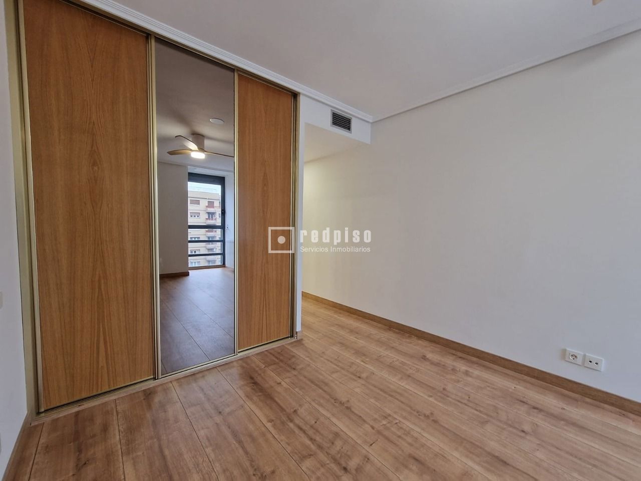 Piso en alquiler en  plaza de Mariano Arregui Canela, Zaragoza  37/44