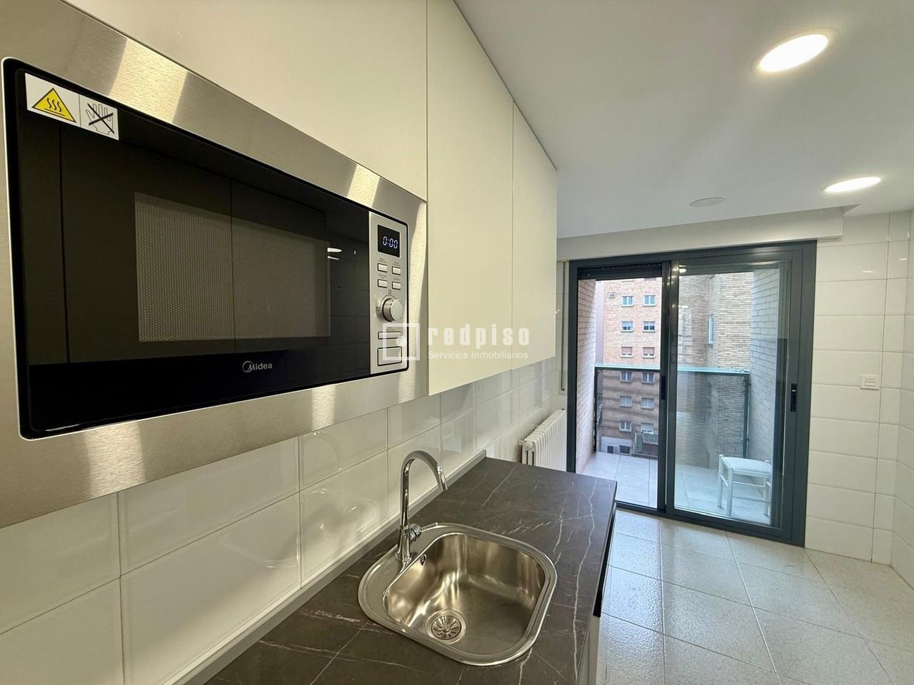 Piso en alquiler en  plaza de Mariano Arregui Canela, Zaragoza  17/44