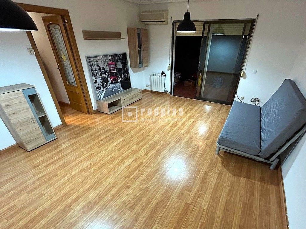 Piso en alquiler en  Coslada, Madrid  4/19
