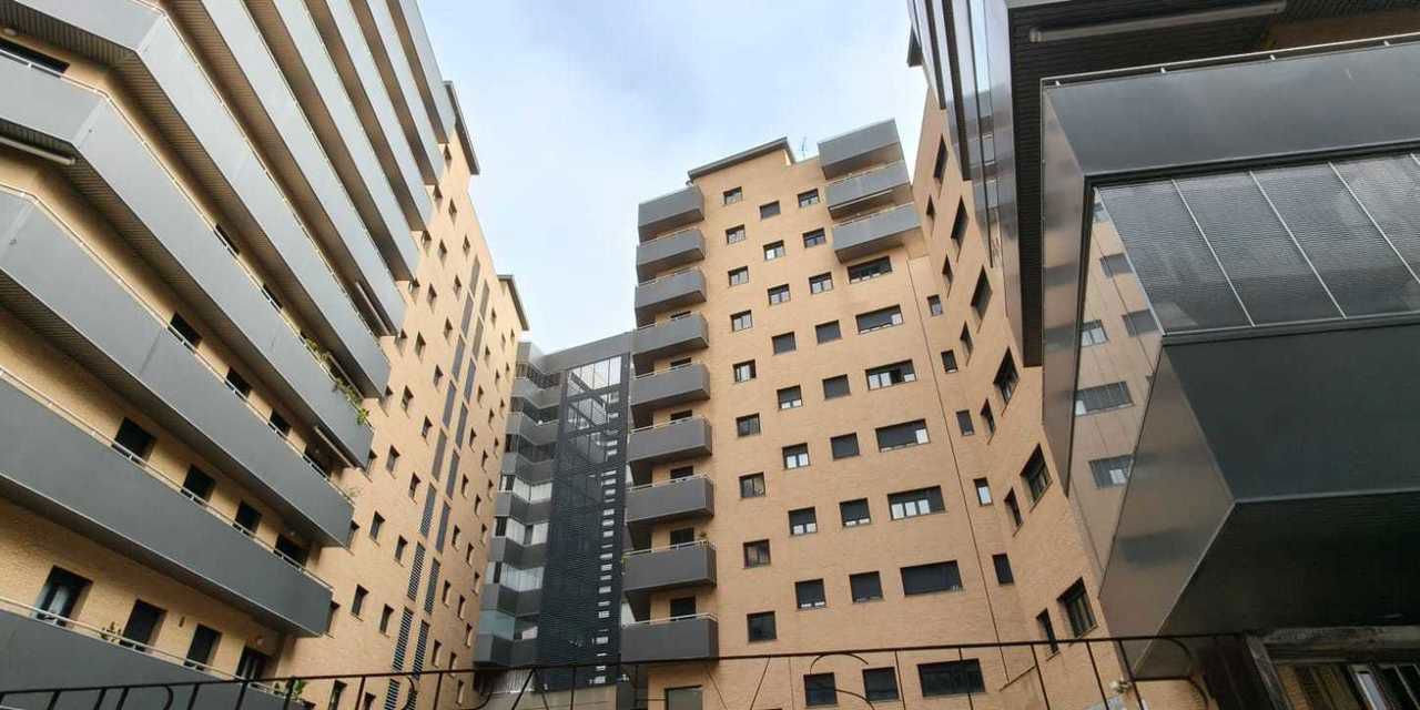 Piso en venta en  plaza Madame Yvonne Cazenave, Huelva  1/1