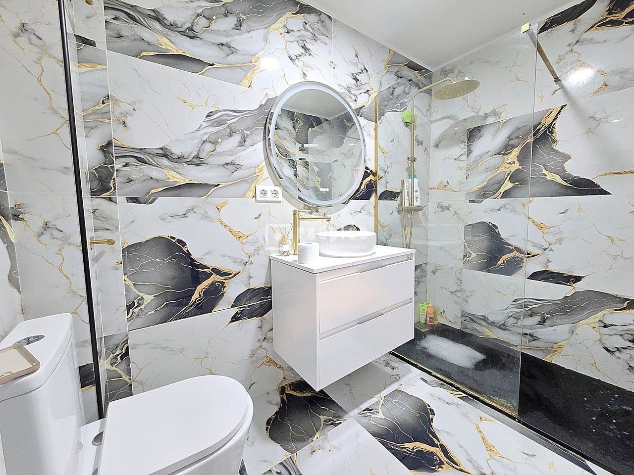 Local en venta  Xirivella, Valencia  7/11