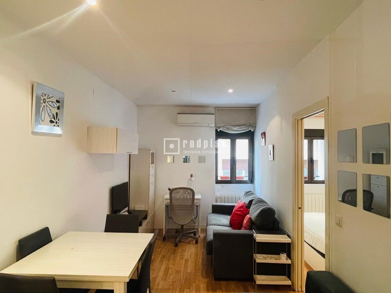 Piso en alquiler en calle De Robledillo, Chamberí, Madrid 13/21