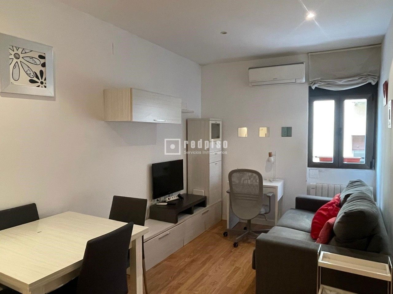 Piso en alquiler en calle De Robledillo, Chamberí, Madrid 5/21