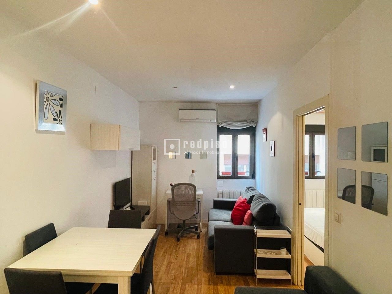 Piso en alquiler en calle De Robledillo, Chamberí, Madrid 12/21