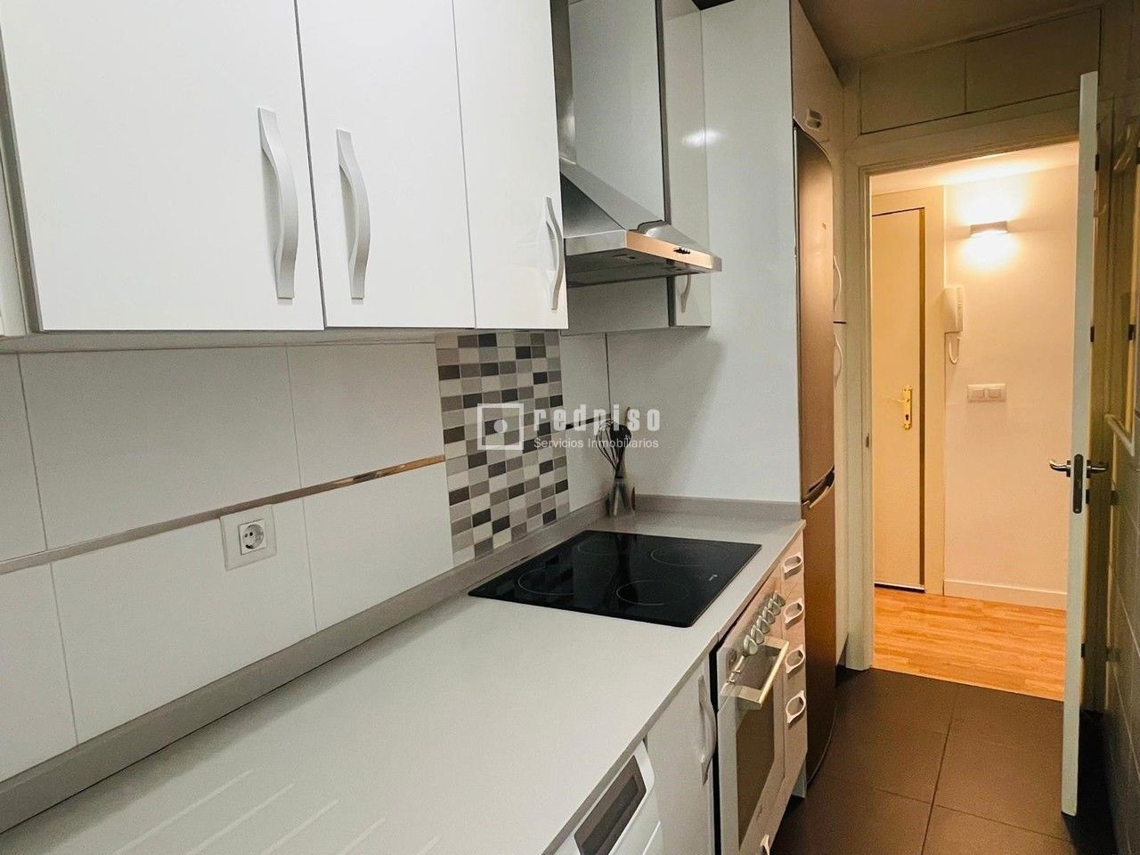 Piso en alquiler en calle De Robledillo, Chamberí, Madrid 9/21